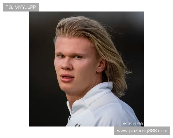 哈兰德任意球尝试 哈兰德任意球尝试